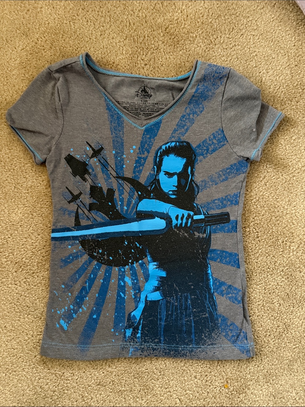 Disney Girls' Gray and Blue Star Wars Rey Graphic V-Neck Tee